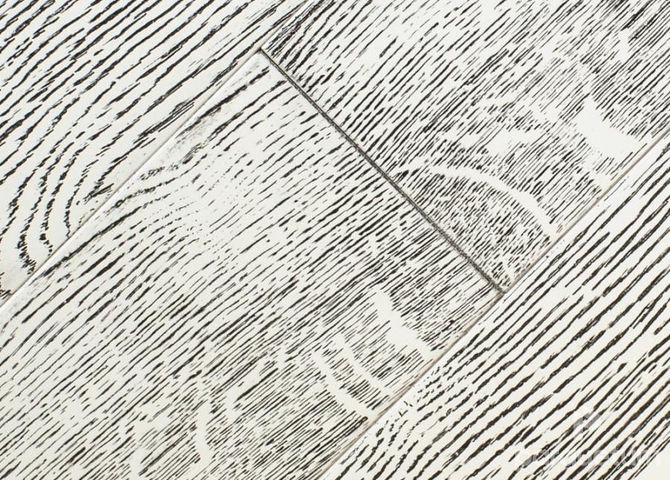 Фото №1 - Инженерная доска Vecchio Parquet Модерн Дуб эмаль белая с патиной черной